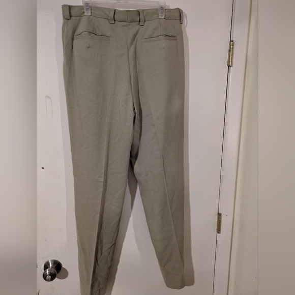 Men's Tommy Bahama Silk Khaki Pants - Picture 2 of 4